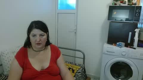 Snapshot of ridemerafsuzana chatting on January 2025 11:49:01 AM Ridemeraf online show from January 2025 11:49:01 AM