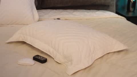    if you wanna buy smth stockingsph etc  custom videos or pics  online show from December 2024 01:58:01 PM