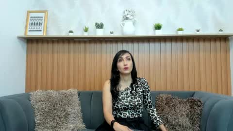 Oriana online show from July 2026 01:15:02 PM