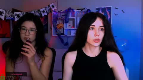 Snapshot of riley_sanders chatting on October 2025 10:16:02 AM Meow online show from October 2025 10:16:02 AM