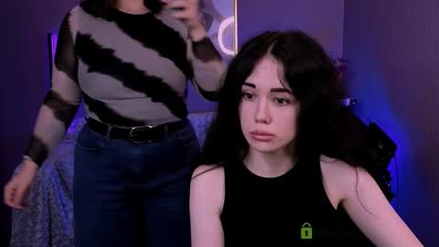 Snapshot of riley_sanders chatting on November 2025 08:30:02 PM Meow online show from November 2025 08:30:02 PM