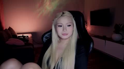 rileymee online show from March 2026 03:23:02 AM