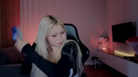 rileymee online show from April 2026 03:13:02 AM