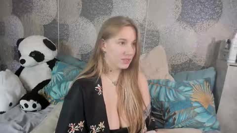 Rina online show from October 2025 07:49:01 PM