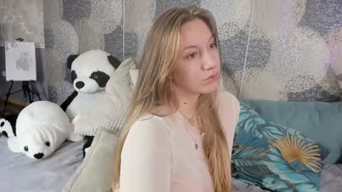 Rina online show from November 2025 07:16:01 PM