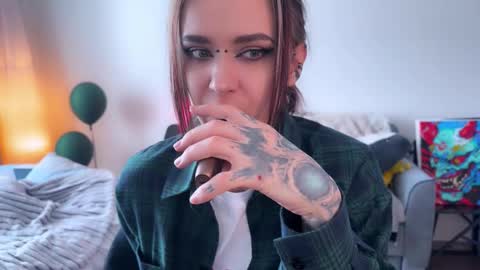   DianaBrite            fansl y online show from February 2026 10:32:01 AM