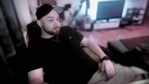 Snapshot of riptid3_ chatting on February 2025 12:41:02 AM Ask Me online show from February 2025 12:41:02 AM