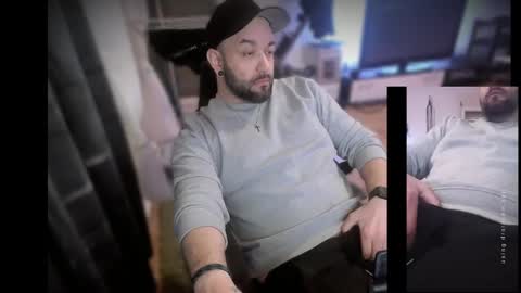 Snapshot of riptid3_ chatting on March 2025 08:48:02 AM Ask Me online show from March 2025 08:48:02 AM