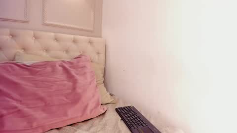 Snapshot of riri_candy chatting on February 2025 09:39:02 AM Riri Candy online show from February 2025 09:39:02 AM