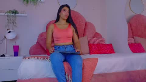 RIRI  online show from February 2026 08:02:01 PM