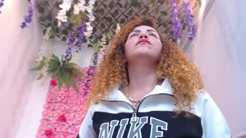 Risitos De Oro online show from May 2026 11:01:01 PM