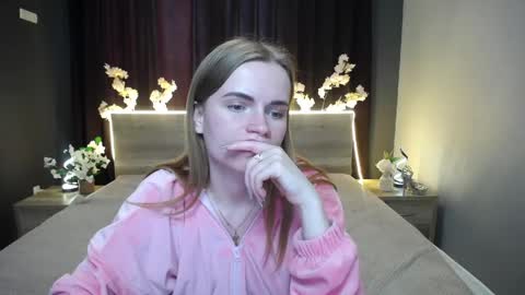 Snapshot of ritakiskis chatting on April 2026 03:02:01 AM ritakiskis online show from April 2026 03:02:01 AM