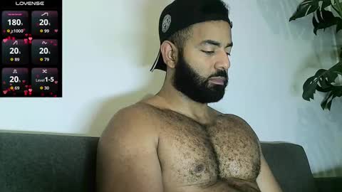 SebasRoa online show from December 2025 05:52:02 PM