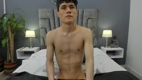 Roan Birkin online show from February 2025 10:34:02 PM