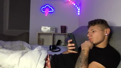 RoastingCorn online show from January 2025 09:59:02 AM