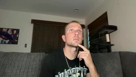 Snapshot of rob_ryder chatting on May 2026 01:33:02 AM rob ryder online show from May 2026 01:33:02 AM