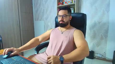 Robby online show from November 2025 09:02:02 PM