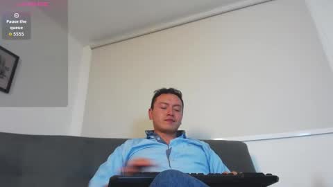 Robert online show from September 2025 10:57:02 PM