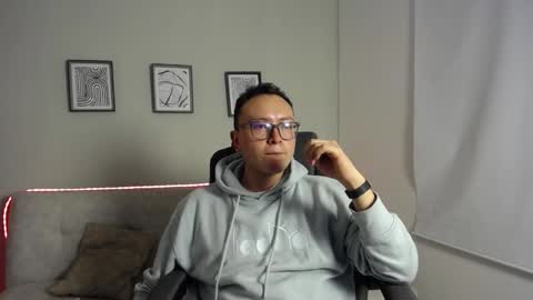 Robert online show from October 2025 12:54:01 AM