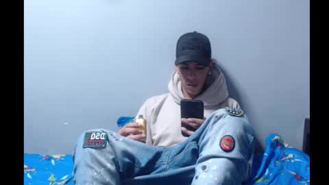 robert_kingg online show from December 2025 10:30:02 PM