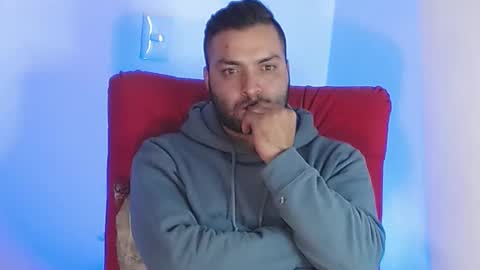 Snapshot of robert_leroy chatting on December 2024 04:25:01 AM Stiven - online show from December 2024 04:25:01 AM