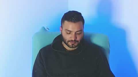 Stiven - online show from November 2025 04:29:02 AM