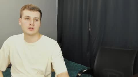 Lisa and Robert  i am online all days 900 am GMT3   online show from February 2025 04:58:01 AM