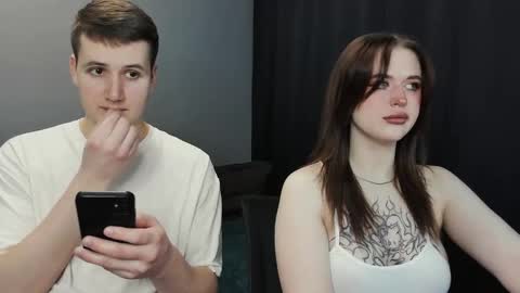 Lisa and Robert  i am online all days 900 am GMT3   online show from February 2025 10:47:02 PM