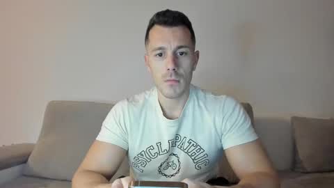 Snapshot of roberto4ever chatting on March 2025 06:07:01 PM roberto4ever online show from March 2025 06:07:01 PM