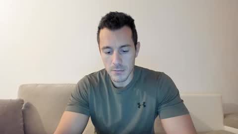 roberto4ever online show from November 2025 05:28:02 AM