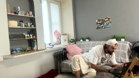 Snapshot of roberto_gray chatting on May 2026 10:12:02 AM roberto gray online show from May 2026 10:12:02 AM