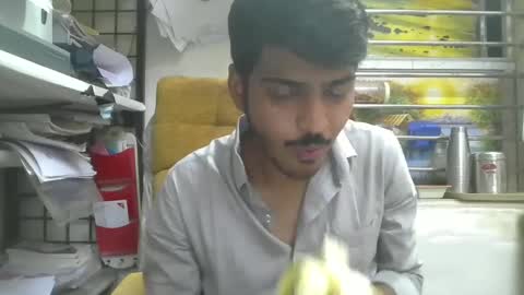 Snapshot of robertsalia220 chatting on March 2025 12:59:02 PM Robertsalia online show from March 2025 12:59:02 PM