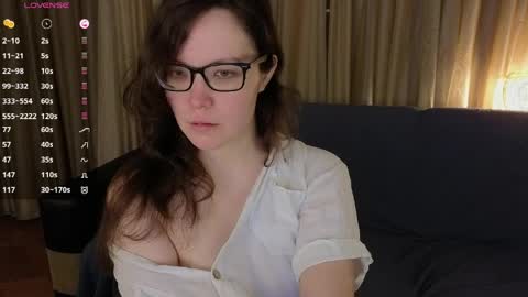 Snapshot of robin_gal chatting on June 2026 08:24:01 PM Robin online show from June 2026 08:24:01 PM