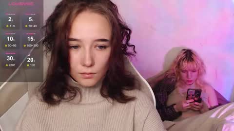 Snapshot of robin_yours chatting on September 2025 08:38:02 AM Robin your online show from September 2025 08:38:02 AM