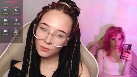 Snapshot of robin_yours chatting on November 2025 02:00:01 PM Robin your online show from November 2025 02:00:01 PM