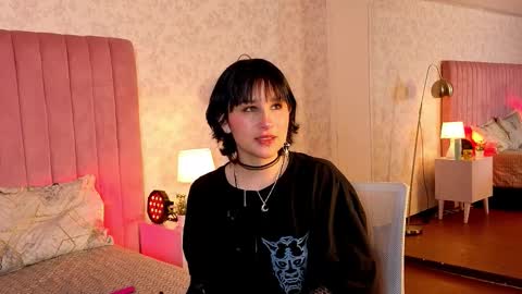 Snapshot of robinbennett chatting on September 2025 12:48:01 PM robin D online show from September 2025 12:48:01 PM