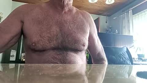 Snapshot of robke1966 chatting on May 2026 07:03:01 AM robke1966 online show from May 2026 07:03:01 AM