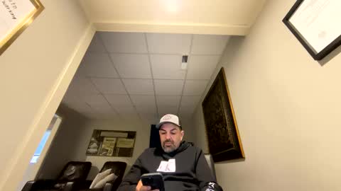 roblatino12 online show from December 2024 08:27:01 PM