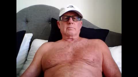 robo0000 online show from April 2026 07:45:01 PM