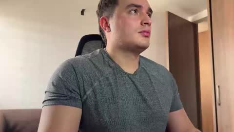 ROBYN online show from February 2026 05:18:01 PM