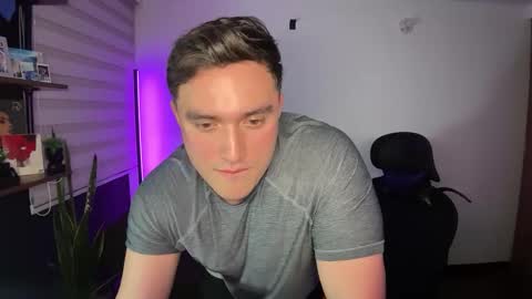 ROBYN online show from February 2026 12:33:02 AM