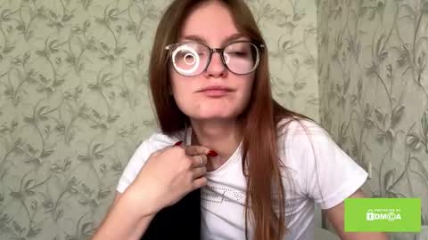 robynsentinella online show from December 2025 12:04:01 AM