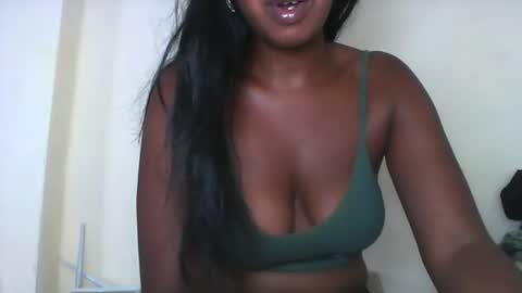 rochellinah online show from March 2026 02:05:02 PM