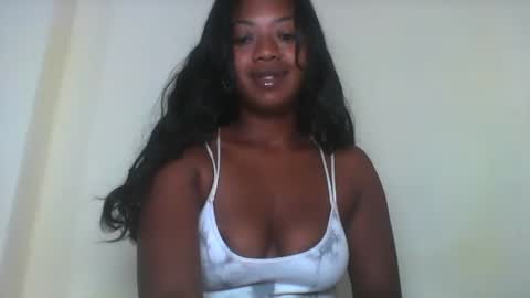 rochellinah online show from April 2026 12:30:02 AM