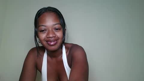 rochellinah online show from May 2026 10:33:02 AM