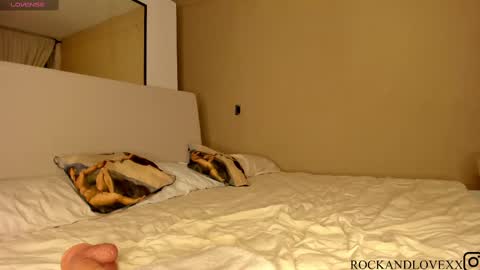 Samantha Estephania  online show from September 2025 02:49:01 AM