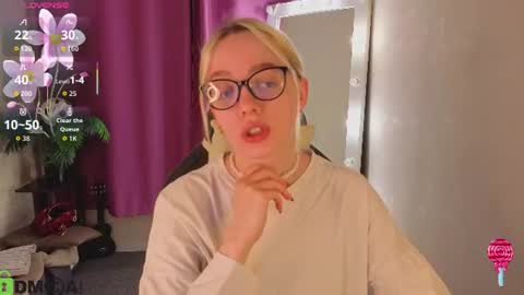 Snapshot of rockett_bunny chatting on June 2026 01:09:01 AM Rockett online show from June 2026 01:09:01 AM