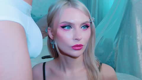 Lina and Den online show from March 2026 07:14:02 AM