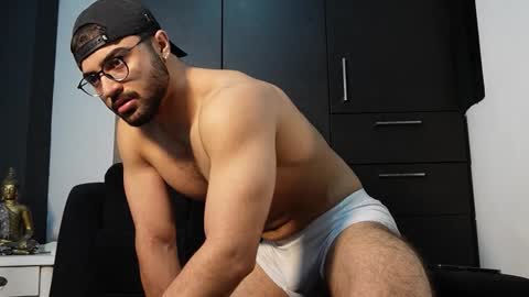 Roger Belmont online show from September 2025 04:50:02 AM