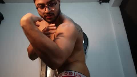 Roger Belmont online show from October 2025 03:20:02 AM